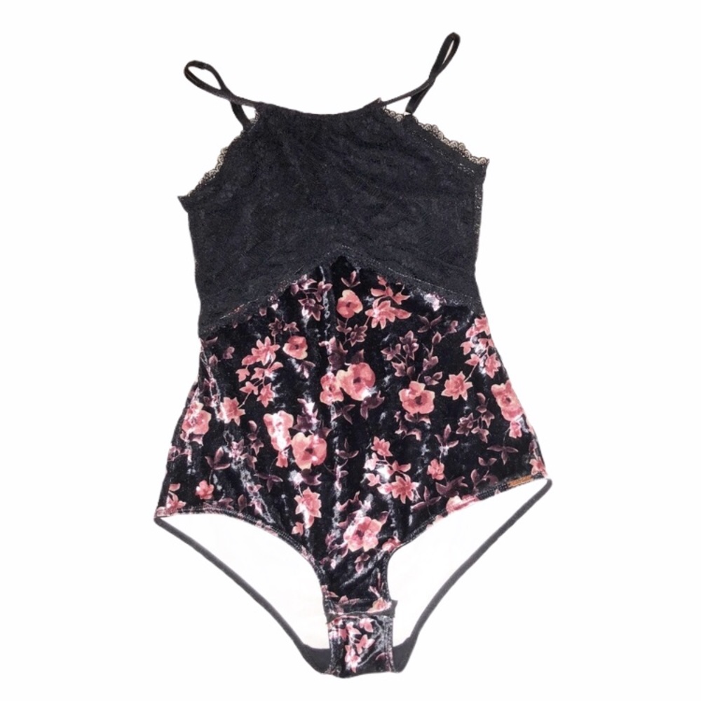3/15$ DANSKIN bodysuit black lace floral velvet size M